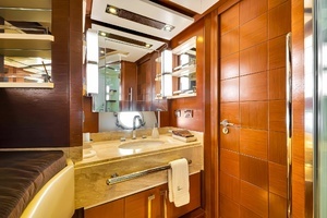2005 Azimut 105 thumbnail 99