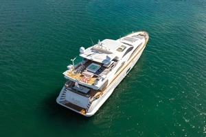 2005 Azimut 105 thumbnail 3