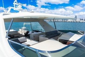 2005 Azimut 105 thumbnail 30