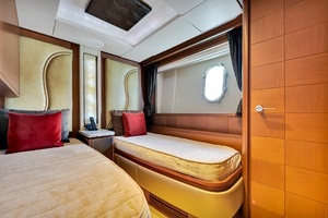 2005 Azimut 105 thumbnail 103