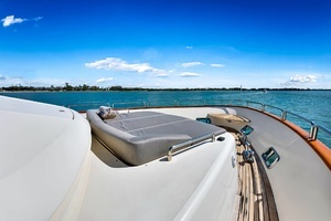 2005 Azimut 105 thumbnail 38