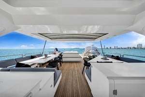 2005 Azimut 105 thumbnail 24