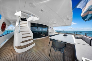 2005 Azimut 105 thumbnail 53