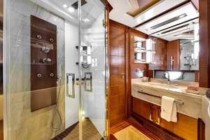 2005 Azimut 105 thumbnail 94