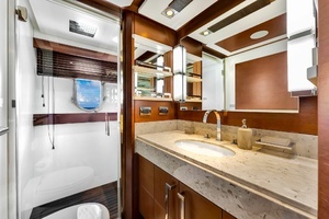 2005 Azimut 105 thumbnail 131