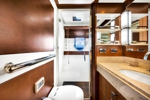2005 Azimut 105 thumbnail 130