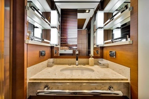 2005 Azimut 105 thumbnail 116