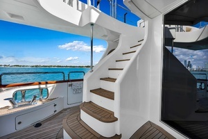 2005 Azimut 105 thumbnail 52