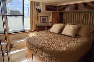 Mist Approach 44ft Carver Yacht For Sale