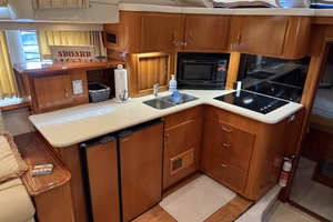 Mist Approach 44ft Carver Yacht For Sale
