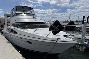 Mist Approach 44ft Carver Yacht For Sale