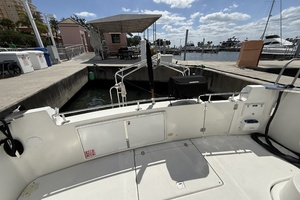 Mist Approach 44ft Carver Yacht For Sale