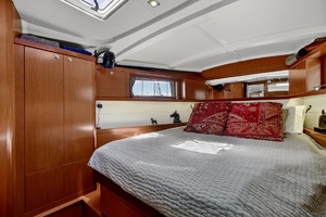 2012 Beneteau Oceanis 48 thumbnail 35