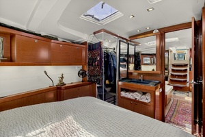 2012 Beneteau Oceanis 48 thumbnail 36