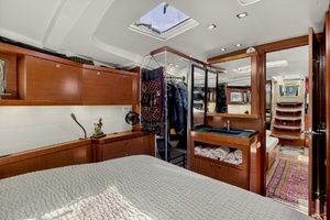 2012 Beneteau Oceanis 48 thumbnail 36