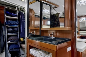 2012 Beneteau Oceanis 48 thumbnail 37