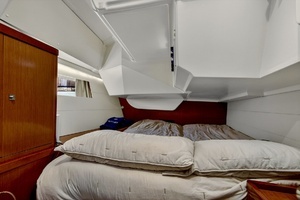 2012 Beneteau Oceanis 48 thumbnail 39