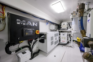 Viking 54 - Dog House - Engine Room