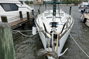 Closer to Fine 47ft Beneteau Yacht For Sale