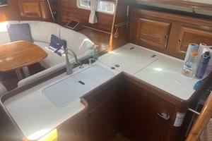 2001 Beneteau Oceanis 473 thumbnail 33