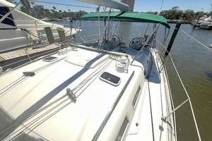 Closer to Fine 47ft Beneteau Yacht For Sale