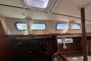 Closer to Fine 47ft Beneteau Yacht For Sale