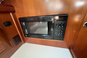 Closer to Fine 47ft Beneteau Yacht For Sale
