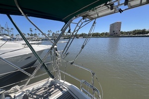 2001 Beneteau Oceanis 473 thumbnail 24