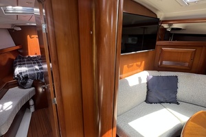 Closer to Fine 47ft Beneteau Yacht For Sale