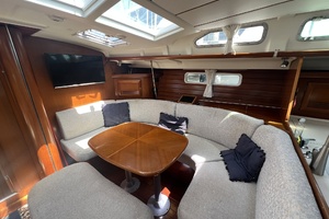 Closer to Fine 47ft Beneteau Yacht For Sale