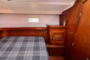 Closer to Fine 47ft Beneteau Yacht For Sale