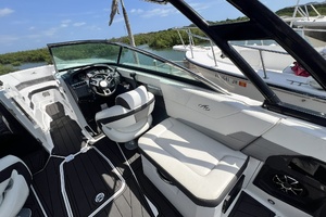 Blue Bayou 26ft Monterey Yacht For Sale
