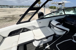 Blue Bayou 26ft Monterey Yacht For Sale