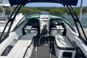 Blue Bayou 26ft Monterey Yacht For Sale