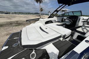 Blue Bayou 26ft Monterey Yacht For Sale