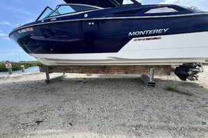 Blue Bayou 26ft Monterey Yacht For Sale