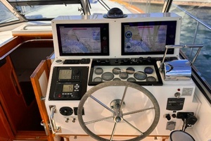 1999 Grand Banks Yachts thumbnail 14