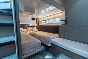 41FT (12.5M) JEANNEAU