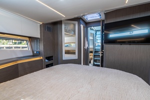 41FT (12.5M) JEANNEAU