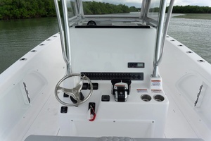 2026 Twin Vee 280 STX CC thumbnail 7