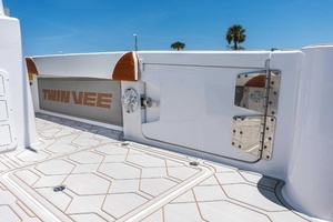 2026 Twin Vee 400 GFX2 CC thumbnail 18