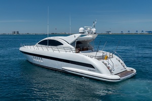 72FT (21.95M) MANGUSTA Worth Avenue Yachts
