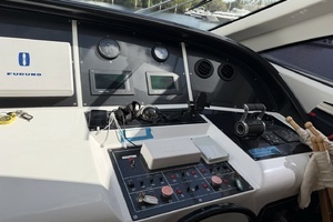 2004 Mangusta 72 thumbnail 9