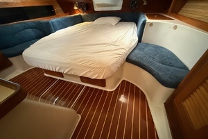 1998 Catalina 380 thumbnail 37
