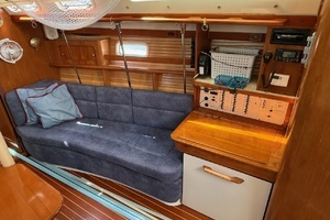 1998 Catalina 380 thumbnail 29