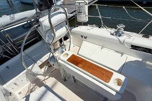 1998 Catalina 380 thumbnail 13