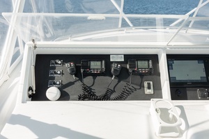 2000 Hatteras 50 Convertible thumbnail 57
