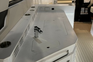 42FT (12.9M) CRUISERS YACHTS