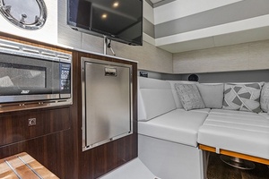 42FT (12.9M) CRUISERS YACHTS