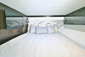 42FT (12.9M) CRUISERS YACHTS